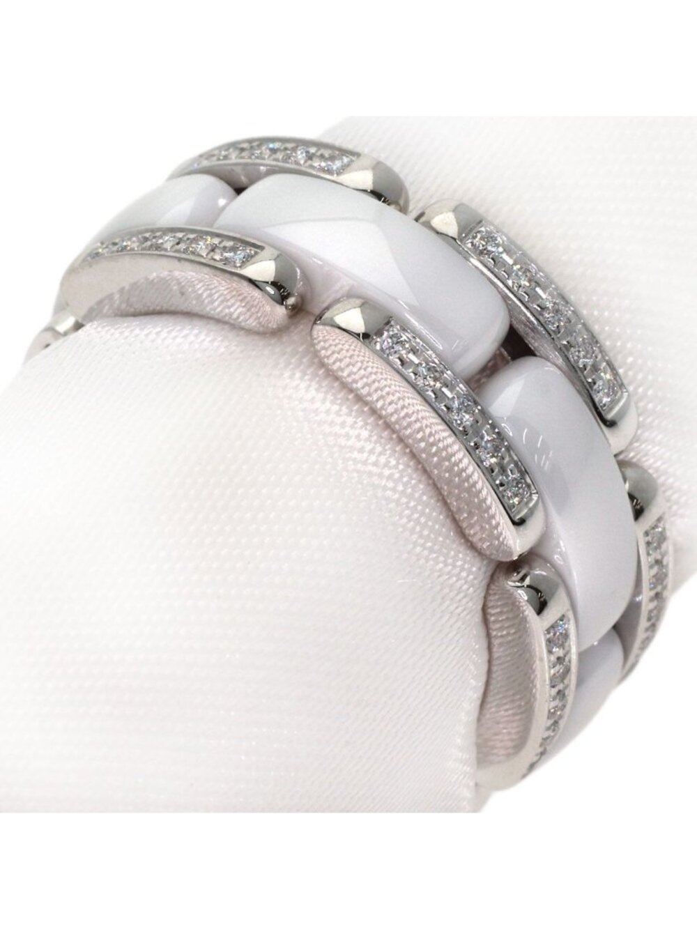 Chanel Ultra Diamond 51 Ring 18k White Gold